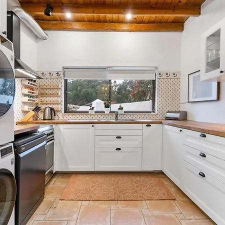 Seaview With Private Pool & Gardens Near Benagil Lagoa (Algarve)